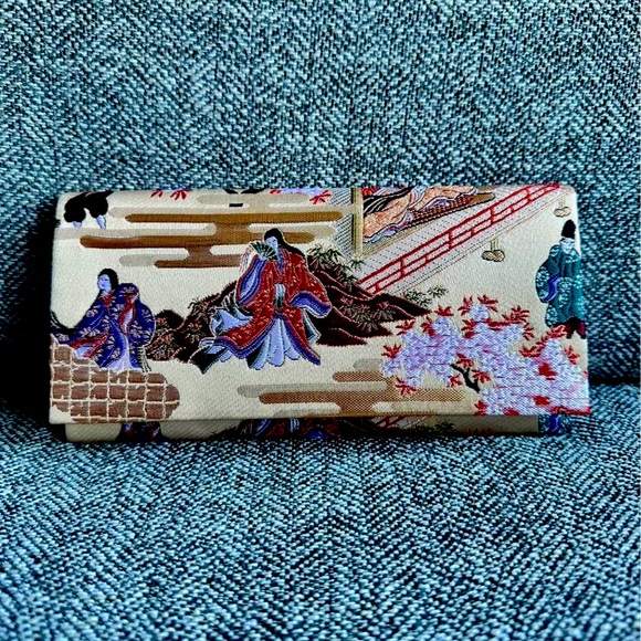 Vintage Japanese Silk and Embroidery Women Wallet- Bought from Kyoto - Picture 1 of 4